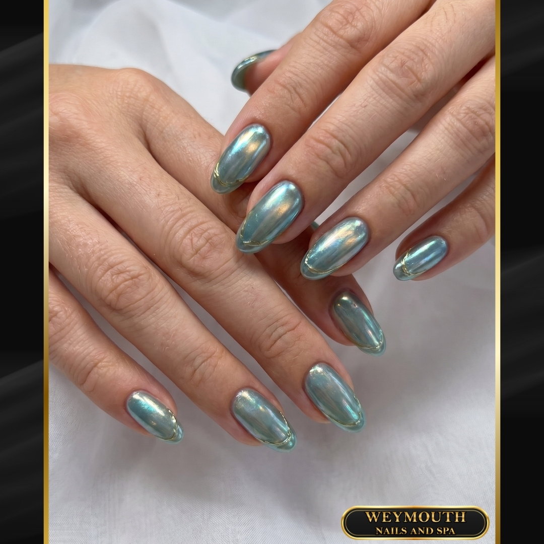 Elegant nails